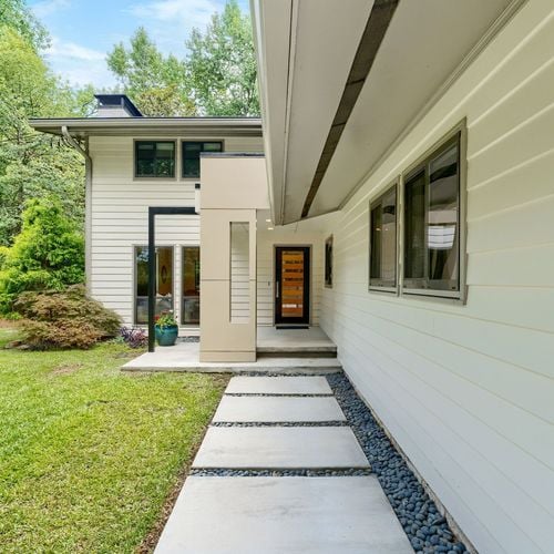 2668 Lake Rd, Tucker, GA 30084