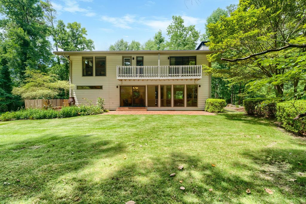 #midcenturymodern, #atlantamidcenturyhomes, #midcenturymodernatlanta, top selling Atlanta listing agent,  best realtor for unique homes, find the best real estate agent near me
