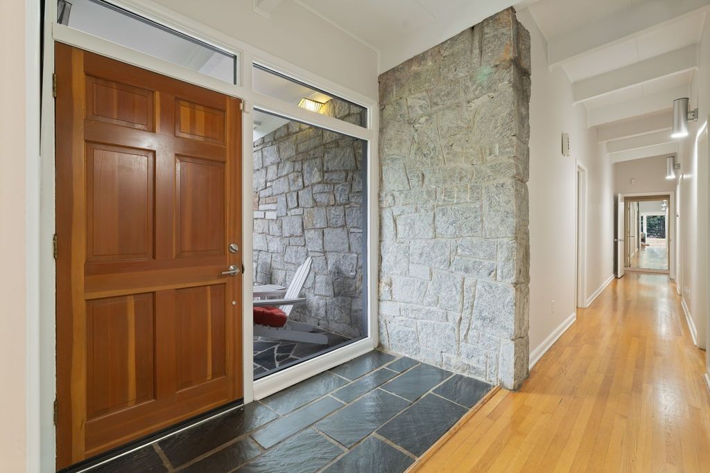 midcentury modern Atlanta, Atlanta's mid century home specialist, top selling Atlanta listing agent, mid century homes in Brookhaven, best Atlanta real estate agent