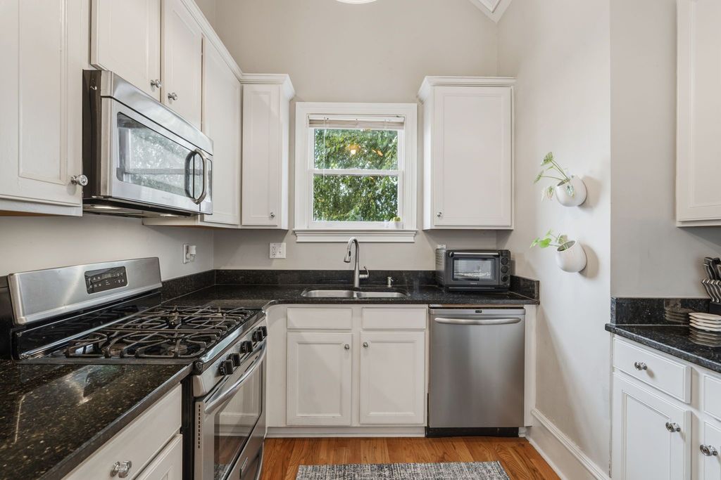 bungalows for sale near Atlanta beltline, top selling Atlanta listing agent, moving to Atlanta, best Atlanta realtor, Krog Street Market, homes for sale in Old Fourth Ward