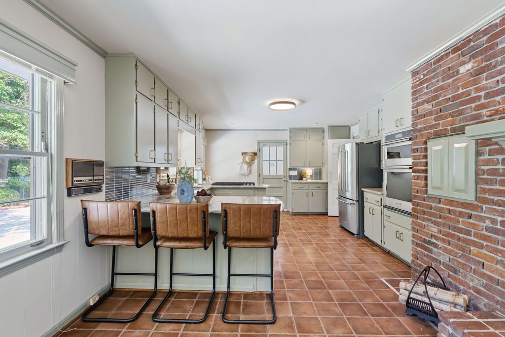 top selling Atlanta listing agent, ranch homes for sale in Atlanta, best neighborhoods in Atlanta, best Atlanta realtor, unique home specialist
