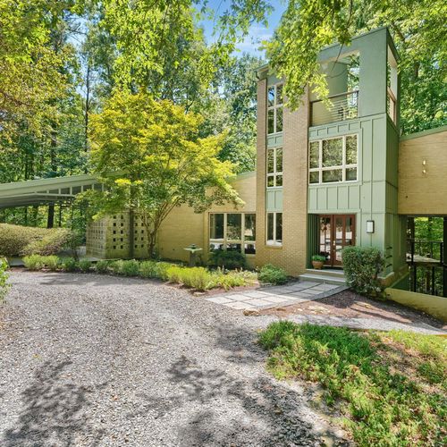 126 Nickajack Rd SE, Mableton. GA 30126