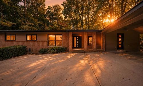 3868 Allsborough Dr. Tucker, GA 30084