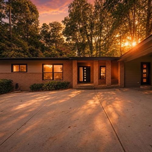 3868 Allsborough Dr. Tucker, GA 30084