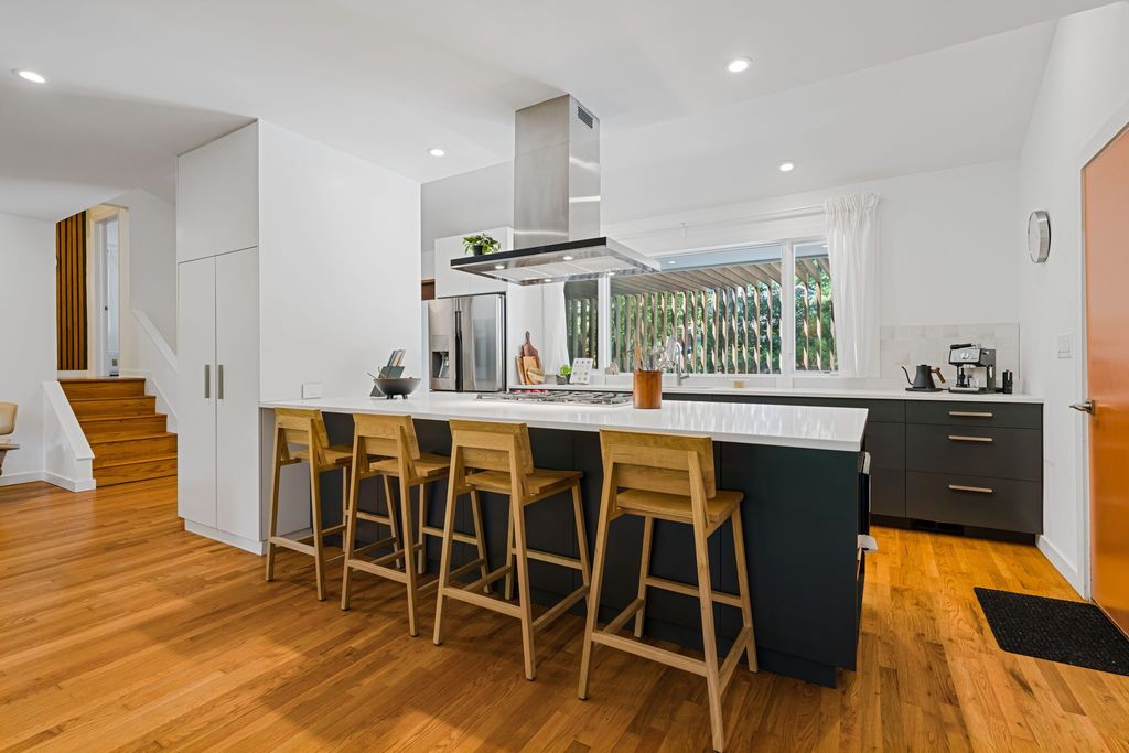 #contemporaryhomes, best Atlanta listing agent, #modernhomes, #uniquehomesatlanta
