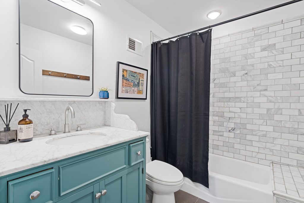 #contemporaryhomes, best Atlanta listing agent, #modernhomes, #uniquehomesatlanta
