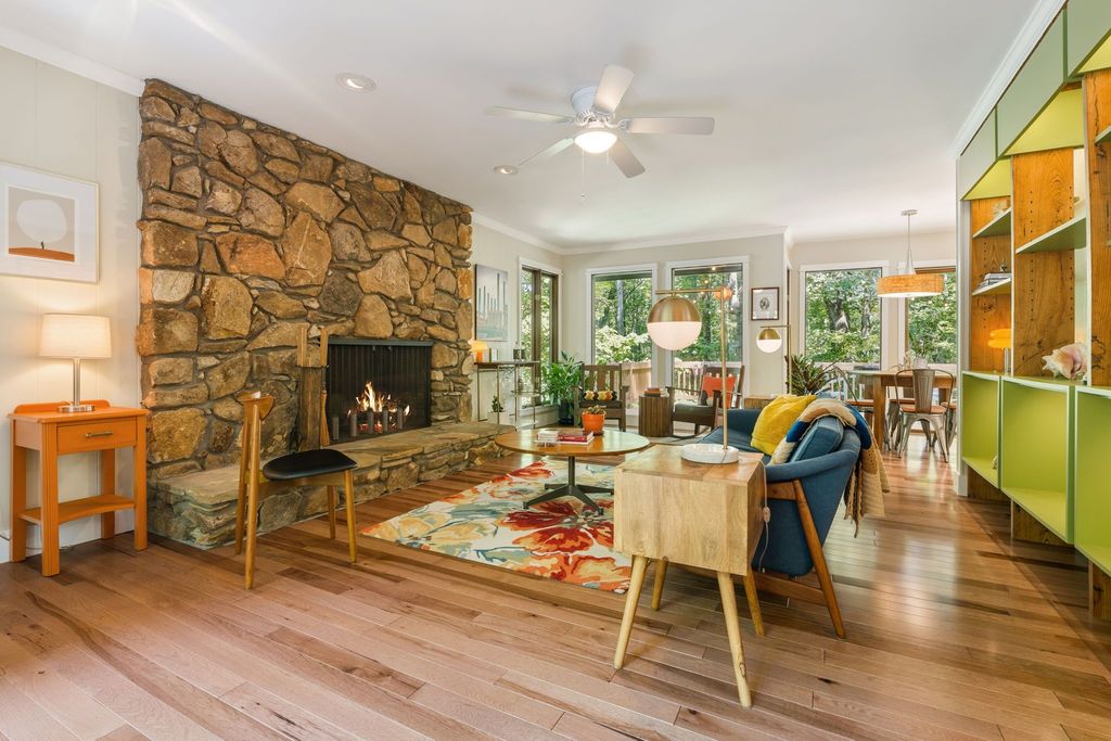 #midcenturymodernatlanta, #atlantaMidCenturymodern, best metro Atlanta realtor for unique homes, mid-century homes in Kennesaw