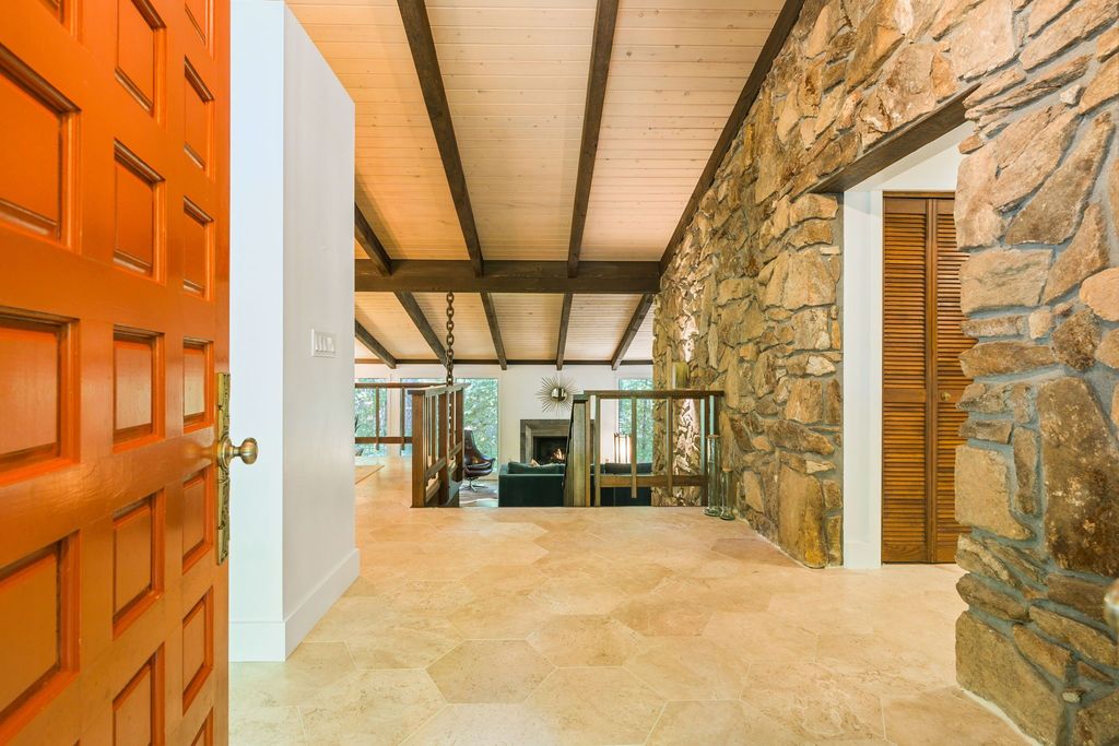 #midcenturymodernatlanta, #atlantaMidCenturymodern, best metro Atlanta realtor for unique homes, mid-century homes in Kennesaw