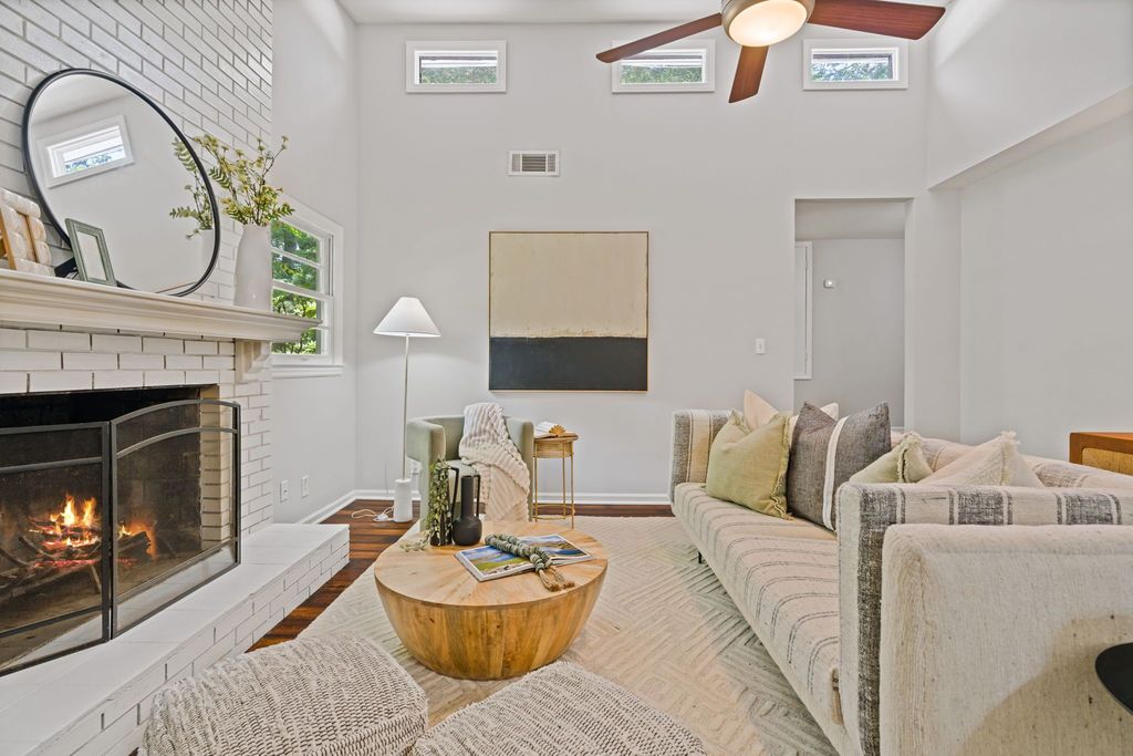#MCMhomes, #atlantaMidCenturymodernhomes, #contemporaryhomesatlanta,  best realtor for unique homes, top selling Atlanta listing agent