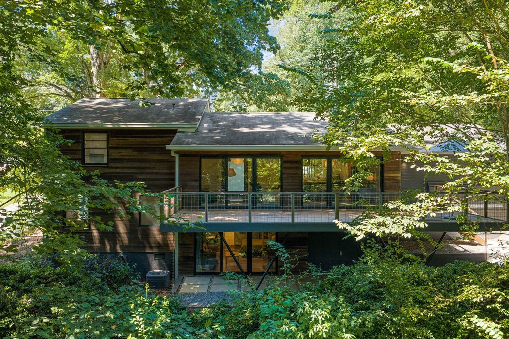 #contemporaryhomes, best Atlanta listing agent, #modernhomes, #uniquehomesatlanta