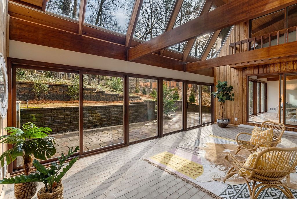 #midcneturymodern, best Atlanta realtor for MCM homes