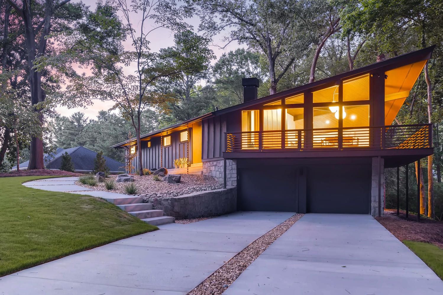 #contemporaryhomesatlanta, #midcenturymodernhomes, #atomicranchhomes, #atlantamodernhomes, best Atlanta realtor for unique homes