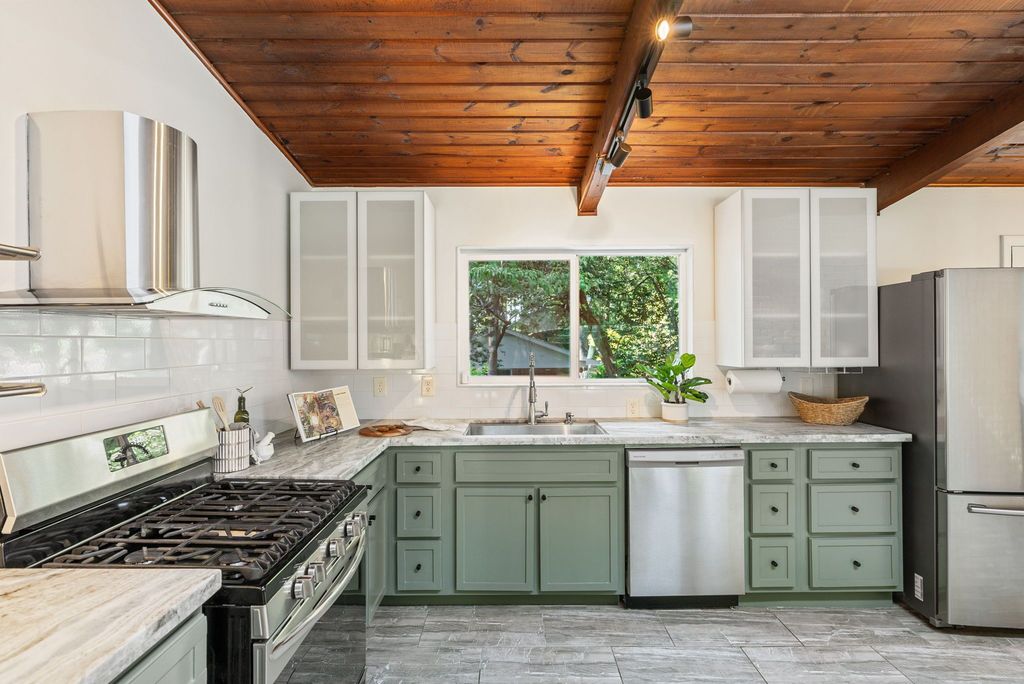 #northcrest, #midcenturymodern, #modernhomes, best realtor for unique homes