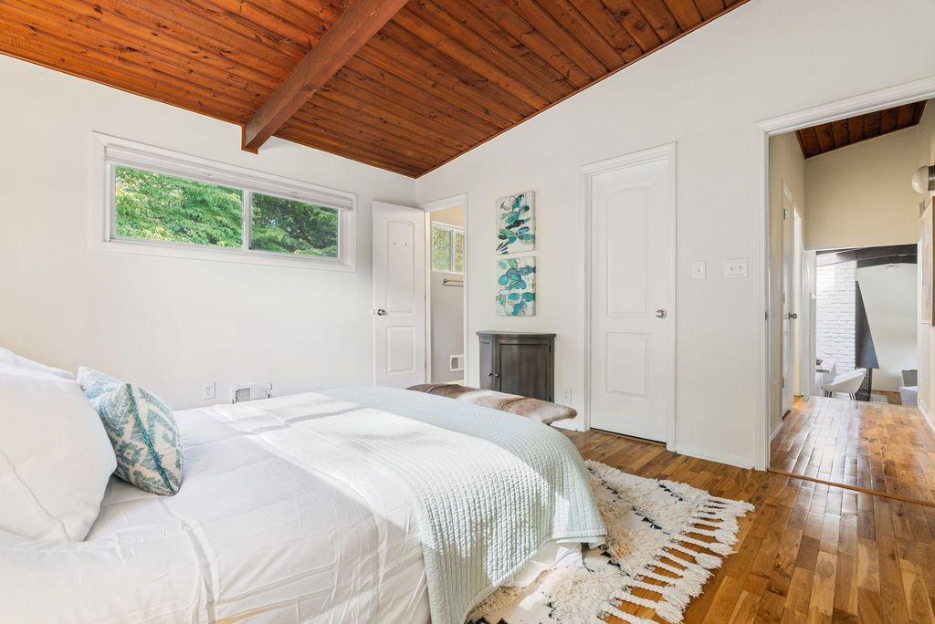 #northcrest, #midcenturymodern, #modernhomes, best realtor for unique homes