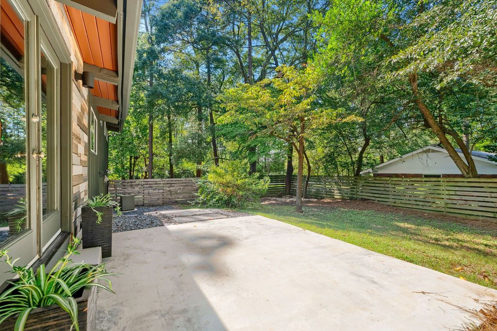 #northcrest, #midcenturymodern, #modernhomes, best realtor for unique homes