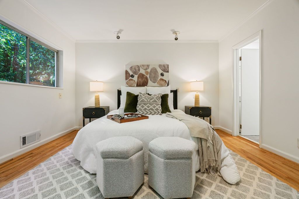#midcenturymodernatlanta, #atlantaMidCenturymodernhomes, best realtor for Mid-century modern homes, top selling listing agent, mid-century homes for sale
