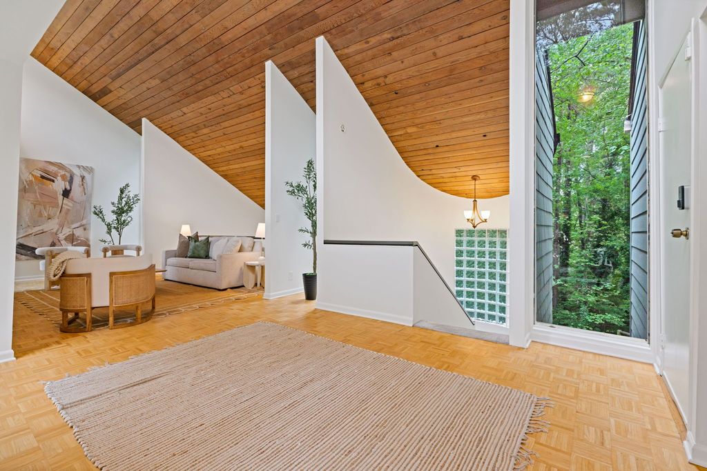 #Atlantamodernhomes, best Atlanta realtor for unique homes, #midcenturyatlanta, #atlantaMidCenturymodernhomes, homes for sale in Amberwood, top selling Atlanta listing agent