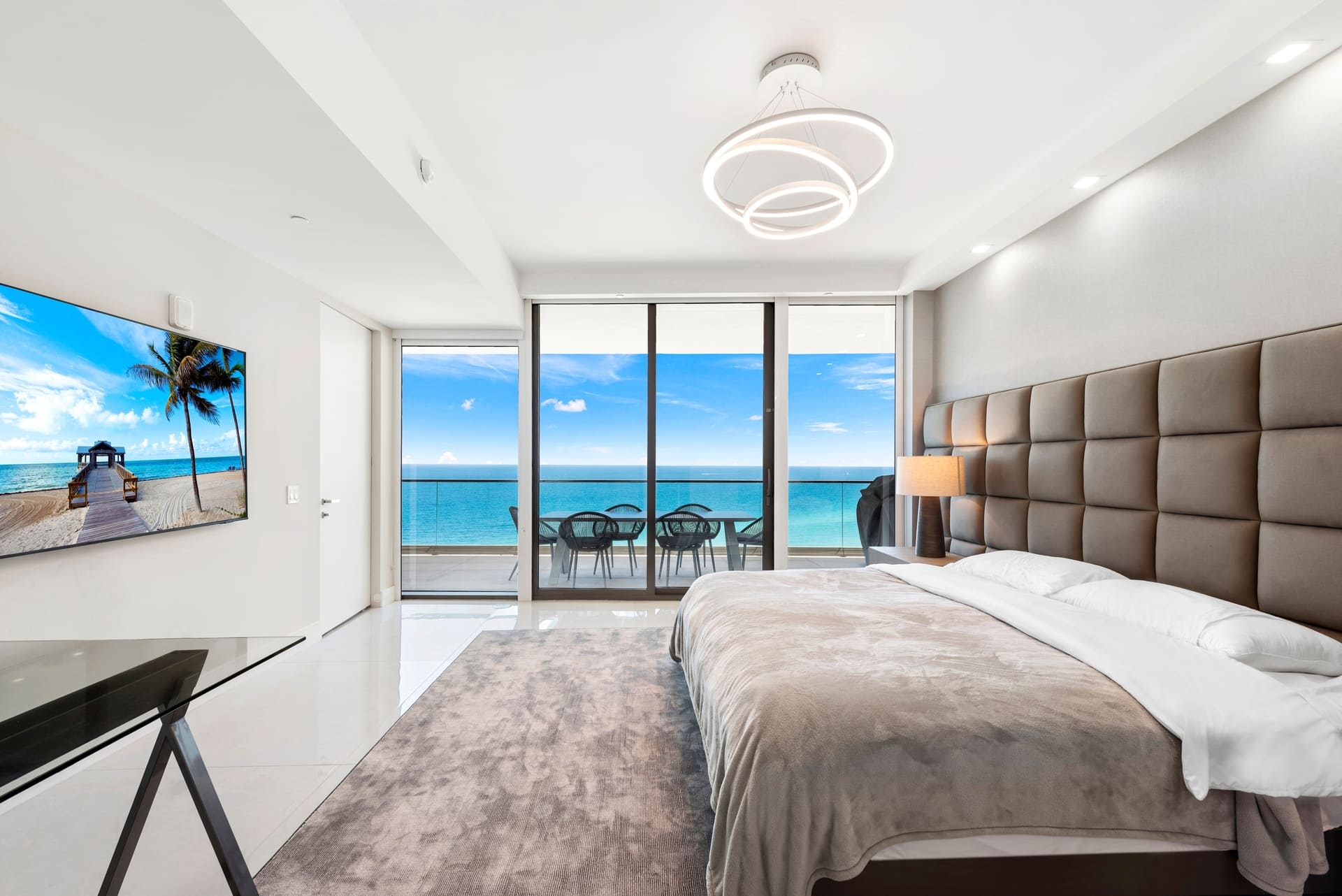 florida-bedroom-beach-view