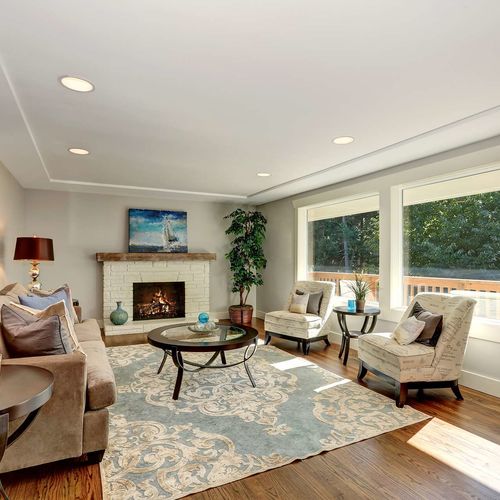 Sell First or Buy First When Downsizing? Pros, Cons, and Real Ontario Scenarios