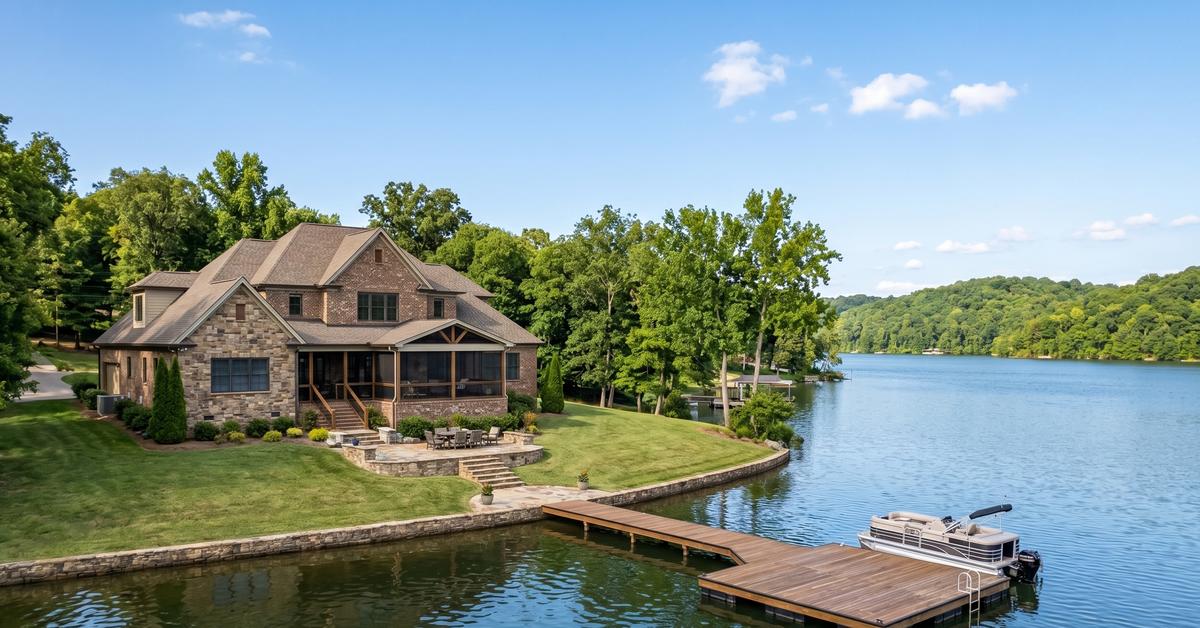 Old Hickory Lake waterfront home in Zone AE Gallatin TN 37066 flood zone shoreline view
