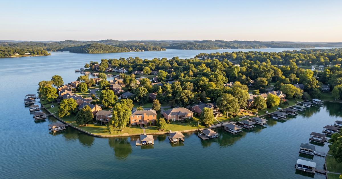 indian-lake-peninsula-aerial-cherokee-woods-governors-point-hendersonville