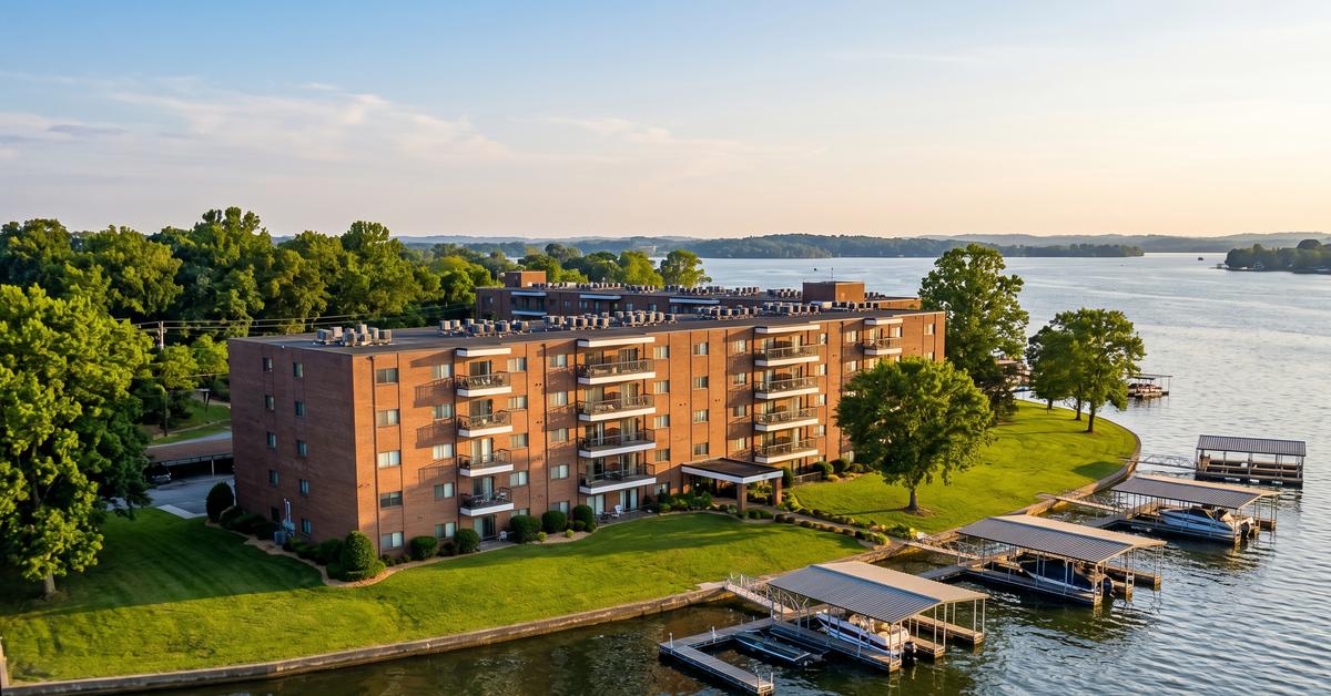 hickory-bay-towers-hendersonville-tn-waterfront-condos