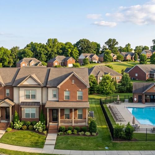 HOA Fees in Hendersonville TN: A $90 Median, and Why the Lowest Fees Sit Under Some of the Priciest Homes
