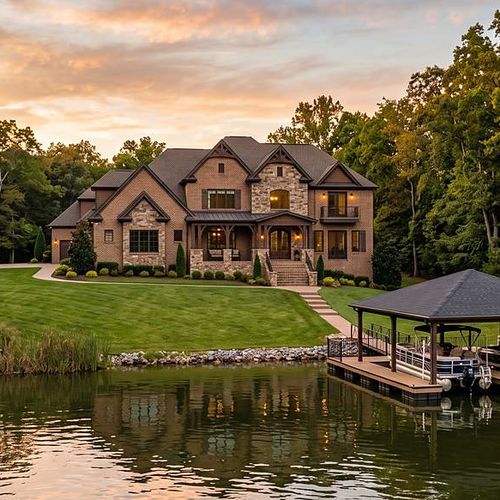 Luxury Homes in Hendersonville TN: 255 Sales Above $700,000, an $880,000 Median, and Why the Lake Costs More Than the House