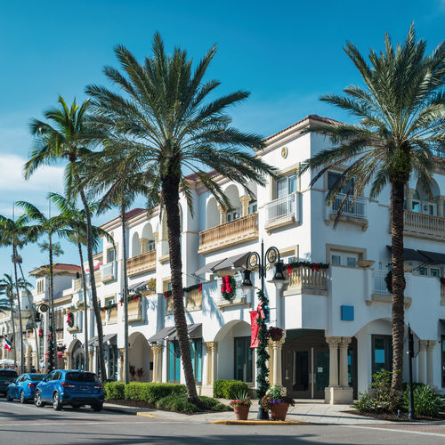 Discovering Your Dream Home: A guide to Naples' Most Charming Neigborhoods