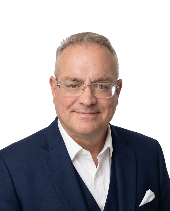 Eric Gossard Headshot with transparent background