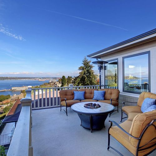 How to Make a Competitive Offer on a Seattle-Area Home