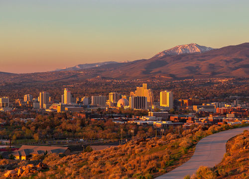 Reno,_Nevada_(16931715632) (1)