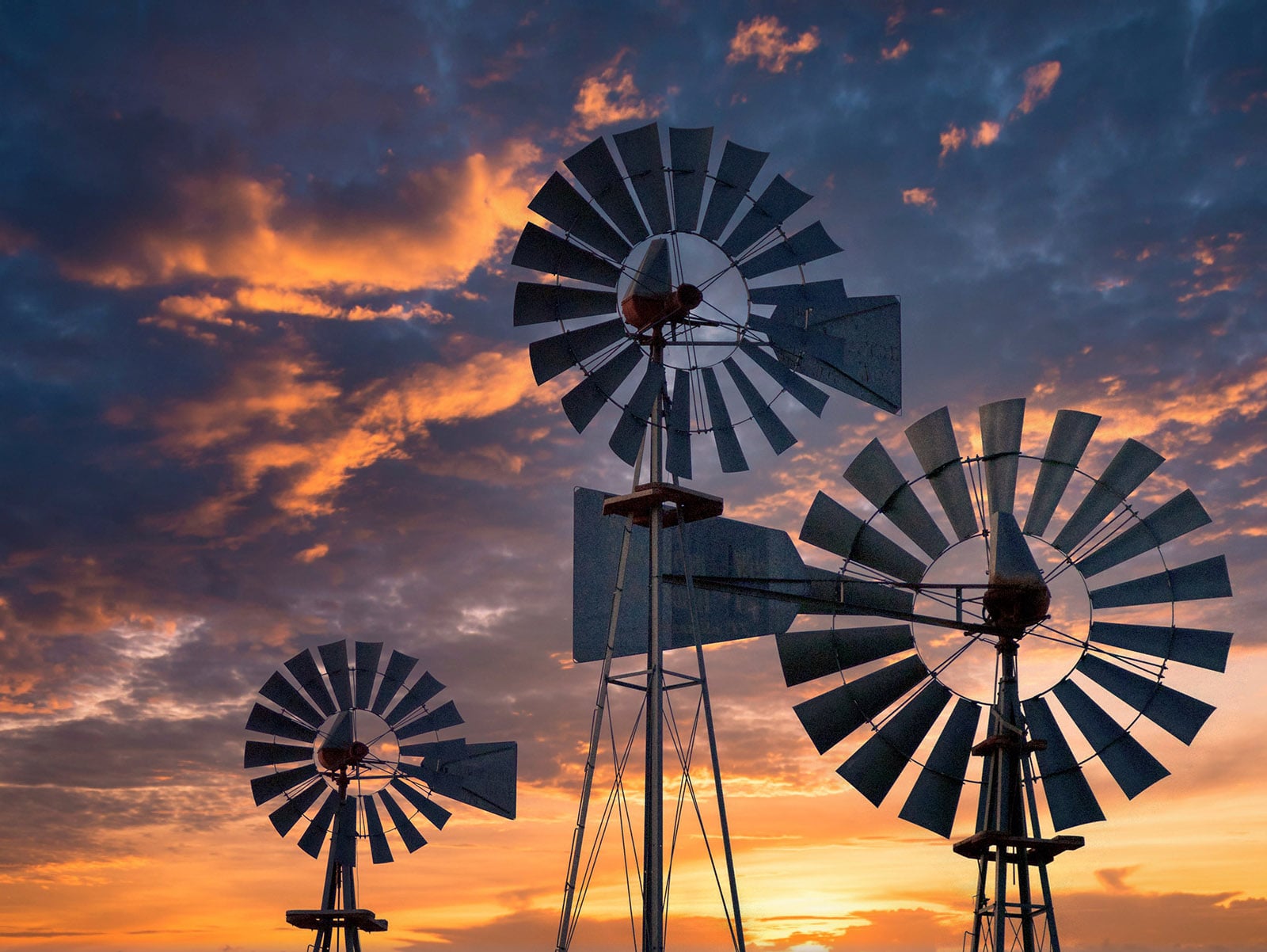 Picture,Of,Windmills,Against,A,Country,Sunset