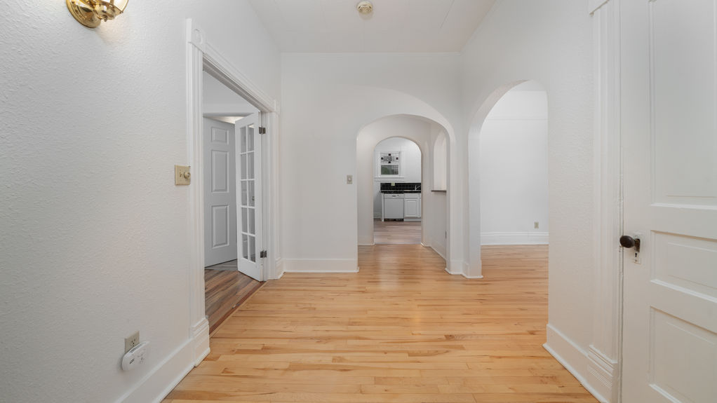 317 E Monument #1- Hallway
