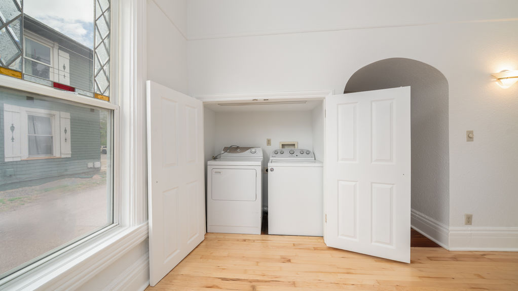 317 E Monument #1- Laundry Space