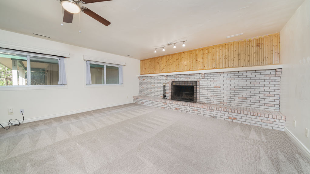 Wycliffe- Family Room Alt