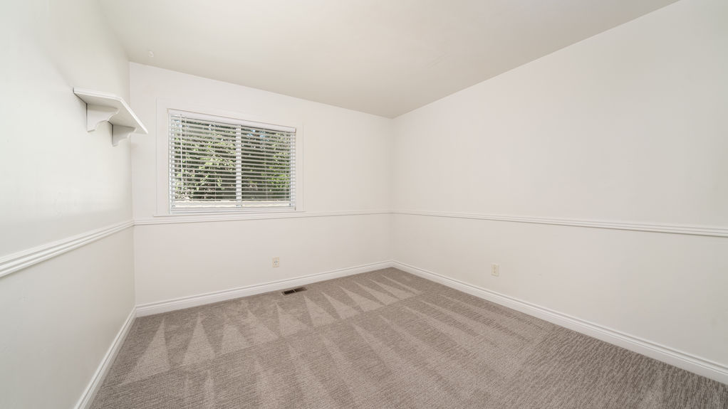 Wycliffe- Upstairs Bedroom 1