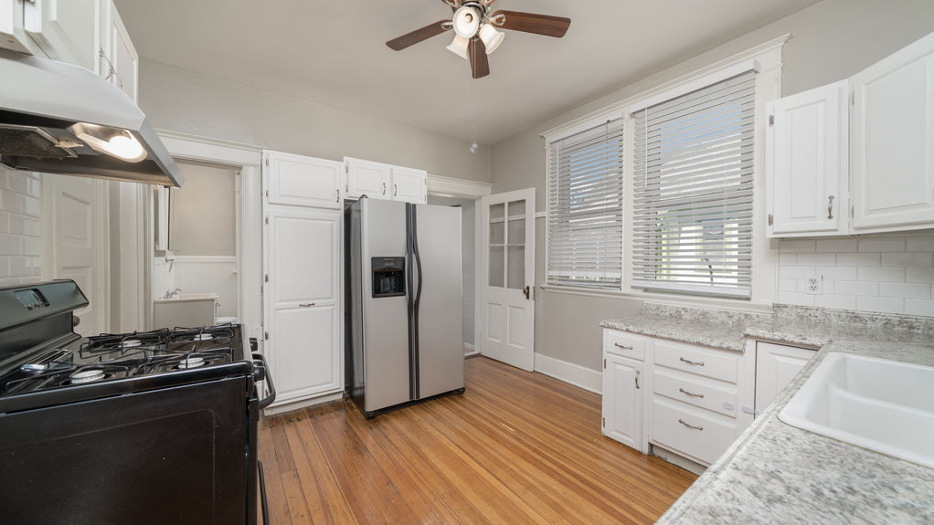 1213 Colorado- Kitchen Alt