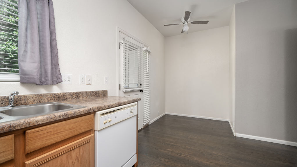 2778 Brooksedge- Dining Area