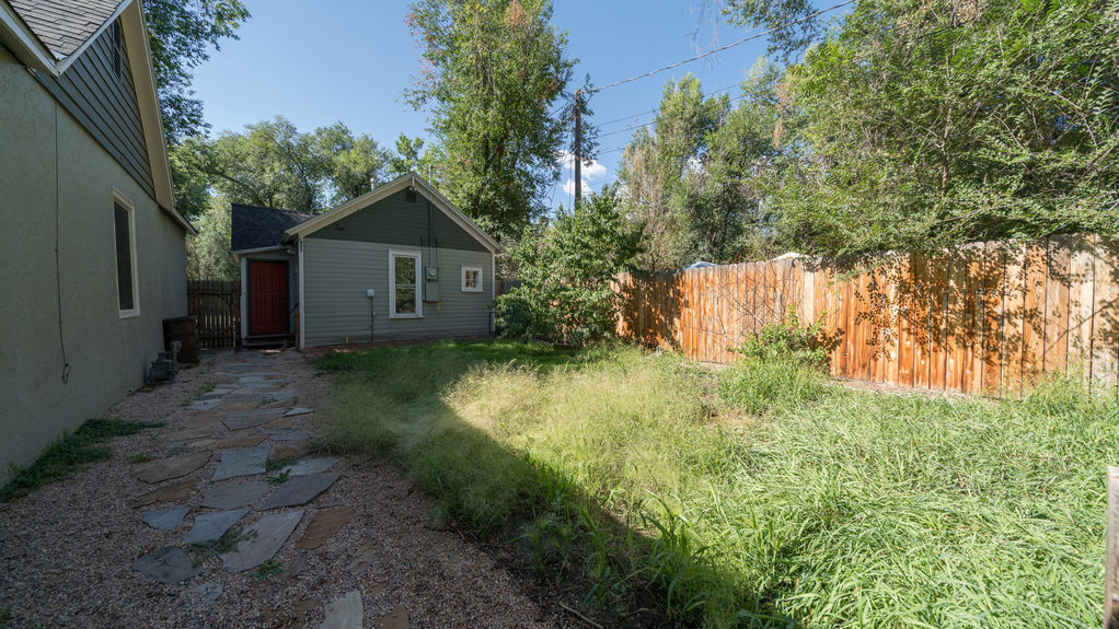 520 Pikes Peak- Back Yard Alt 2