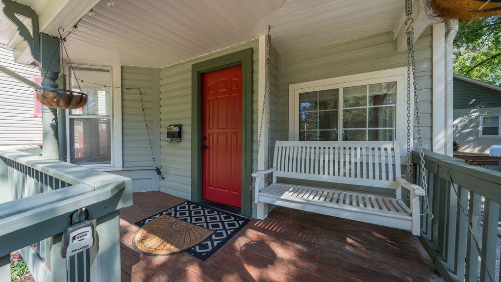 520 Pikes Peak- Front Porch