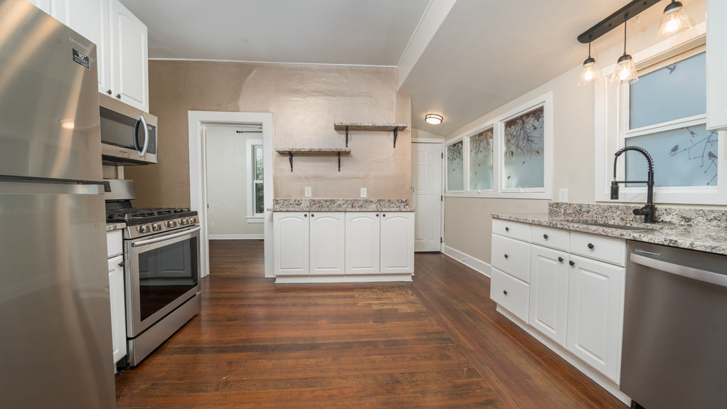 520 Pikes Peak- Kitchen