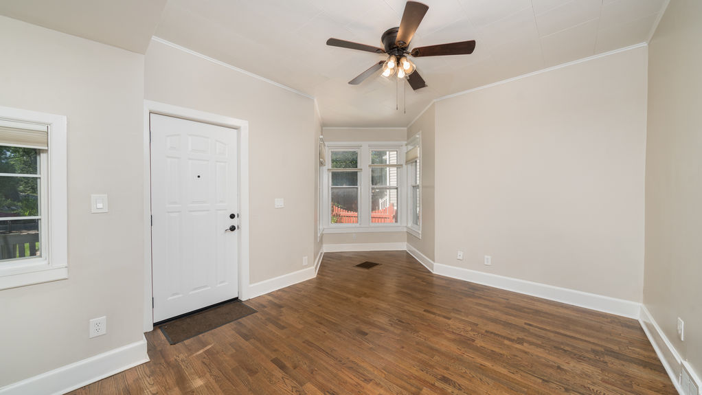 520 Pikes Peak- Living Room