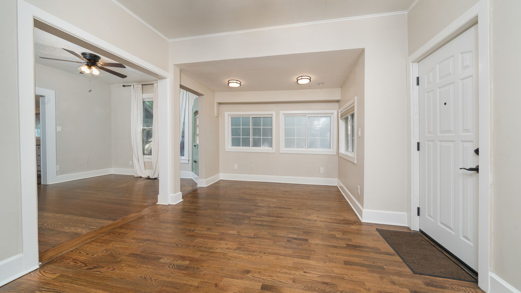 520 Pikes Peak- Living Room Alt
