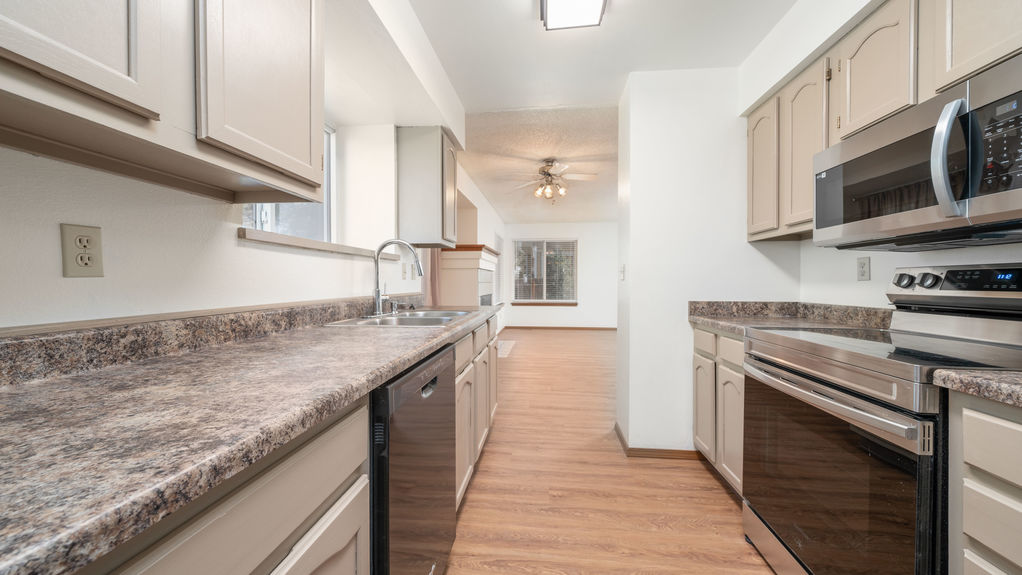 Bohart- Kitchen