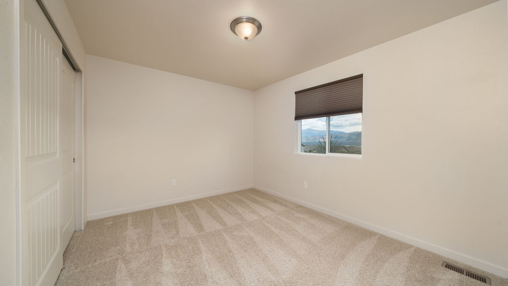 10825 Fossil Dust- Upstairs Bedroom 3