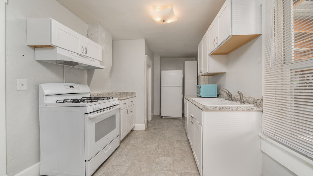 1215 Colorado- Kitchen
