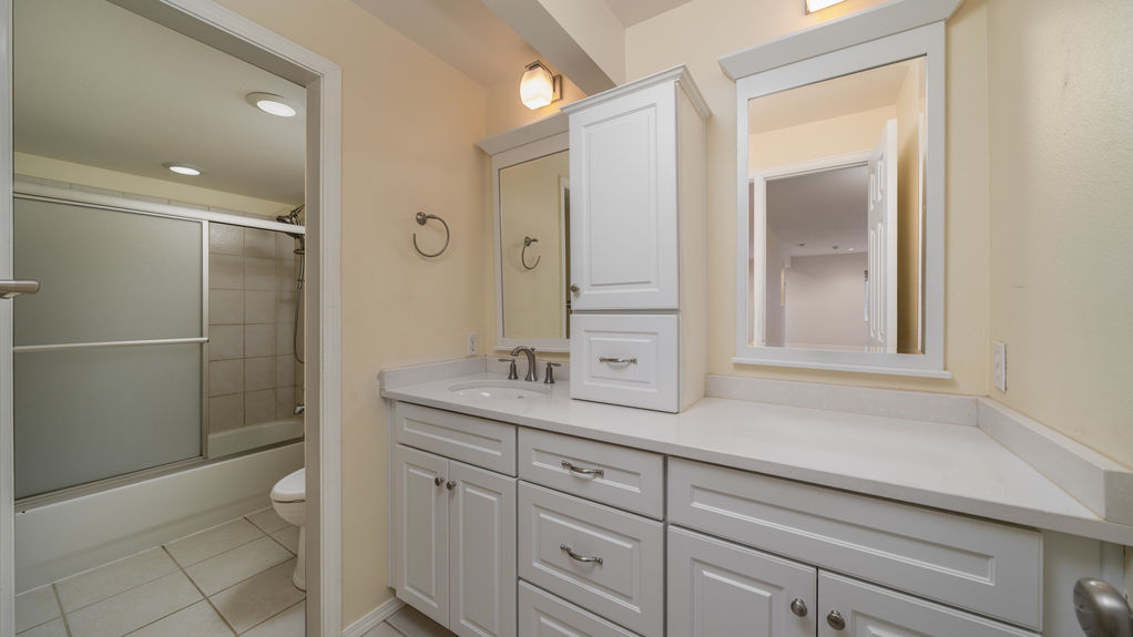 Cooper River- Basement Bathroom