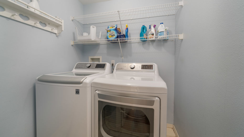 Cooper River- Laundry Room