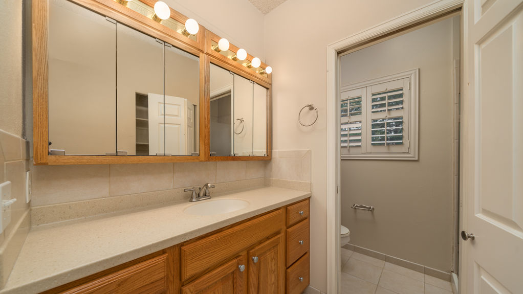 Autumn Hts- Primary Bathroom